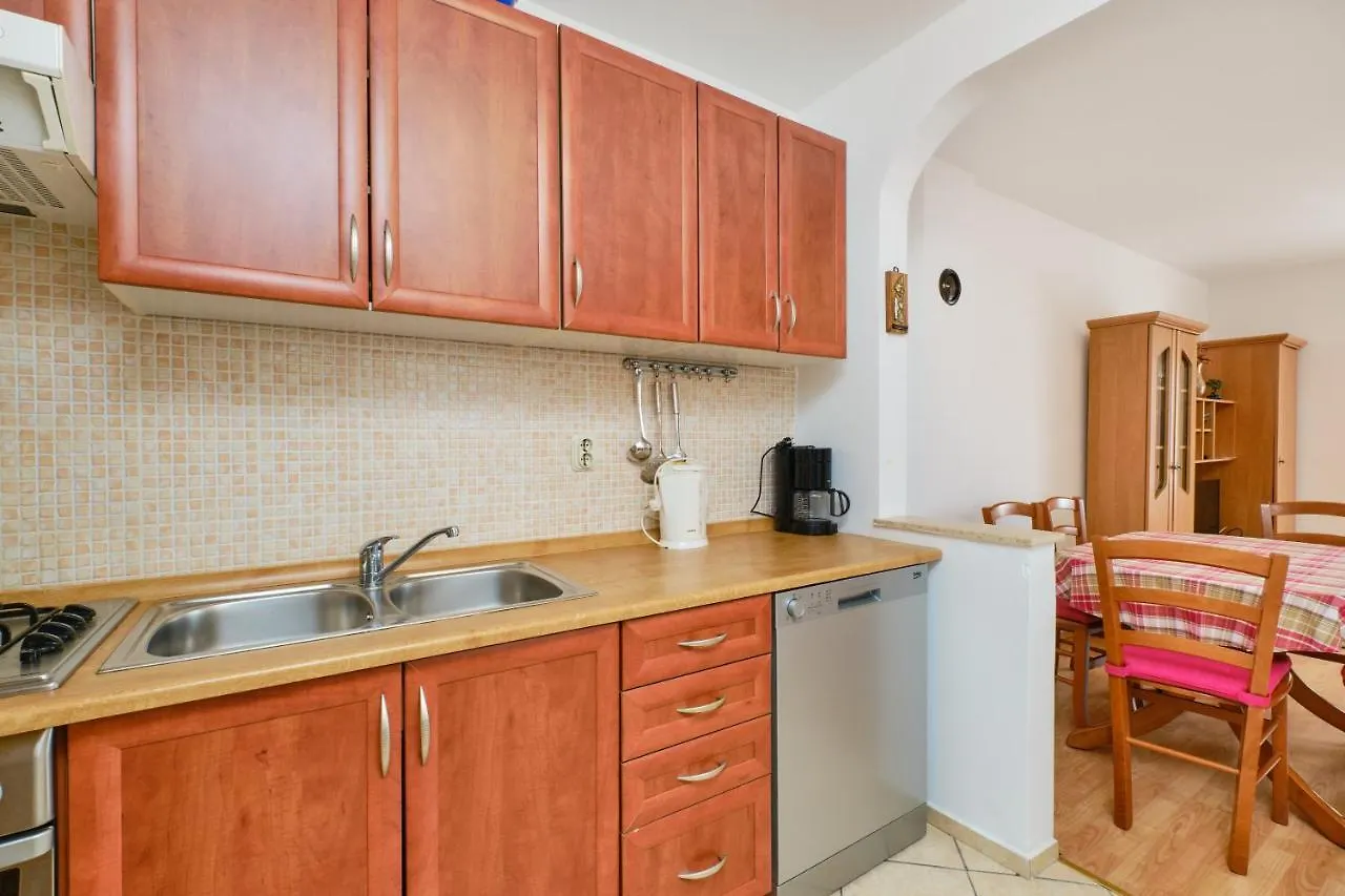Apartment Cunski 7867C